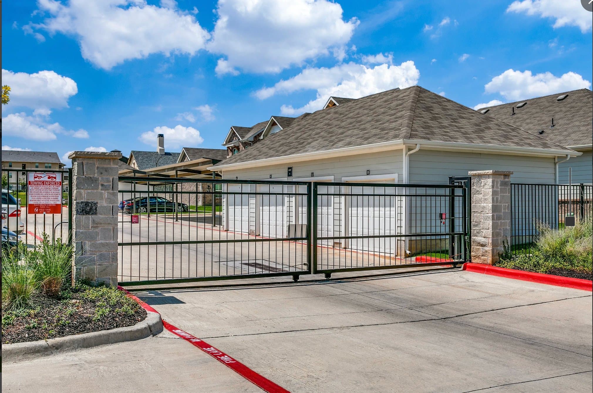 Fort Worth Townhome: 5401 Barlean Ranch