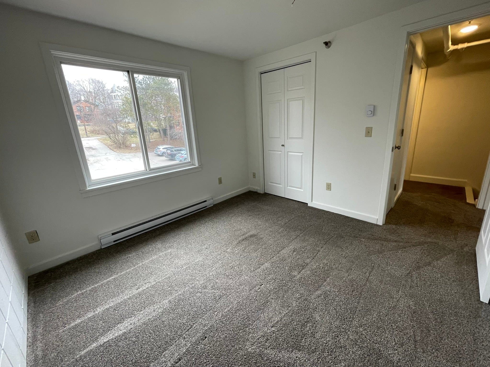 Burlington Condo: 237 Maple Street