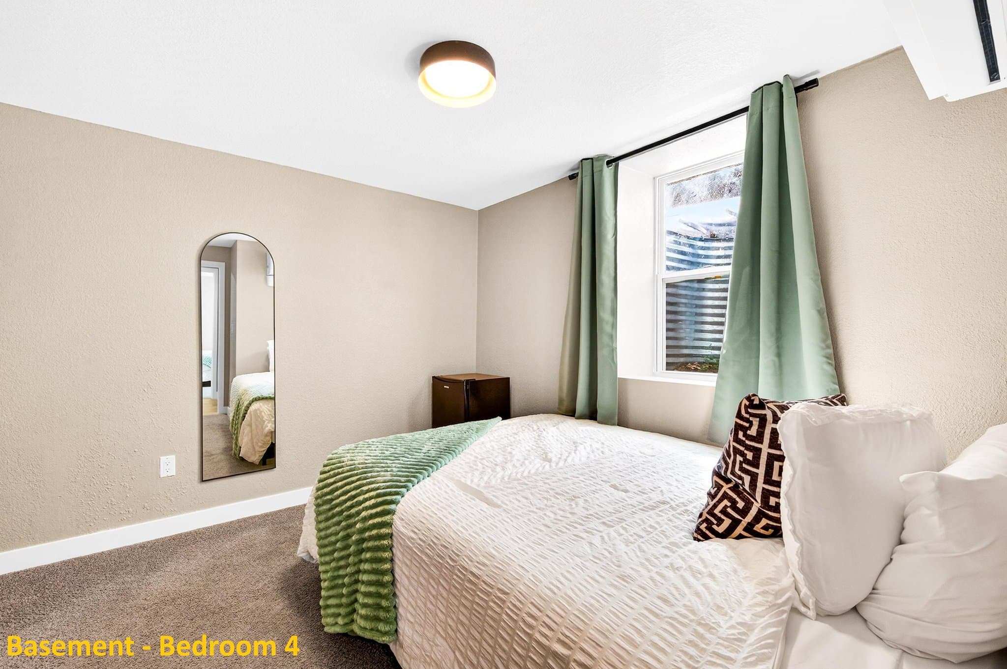 Denver Single Room: 1596 S Stuart St