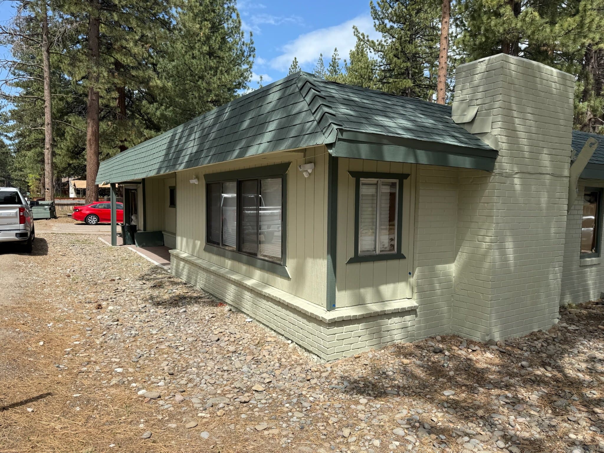 South Lake Tahoe Apartment: 2975 Sacramento Ave