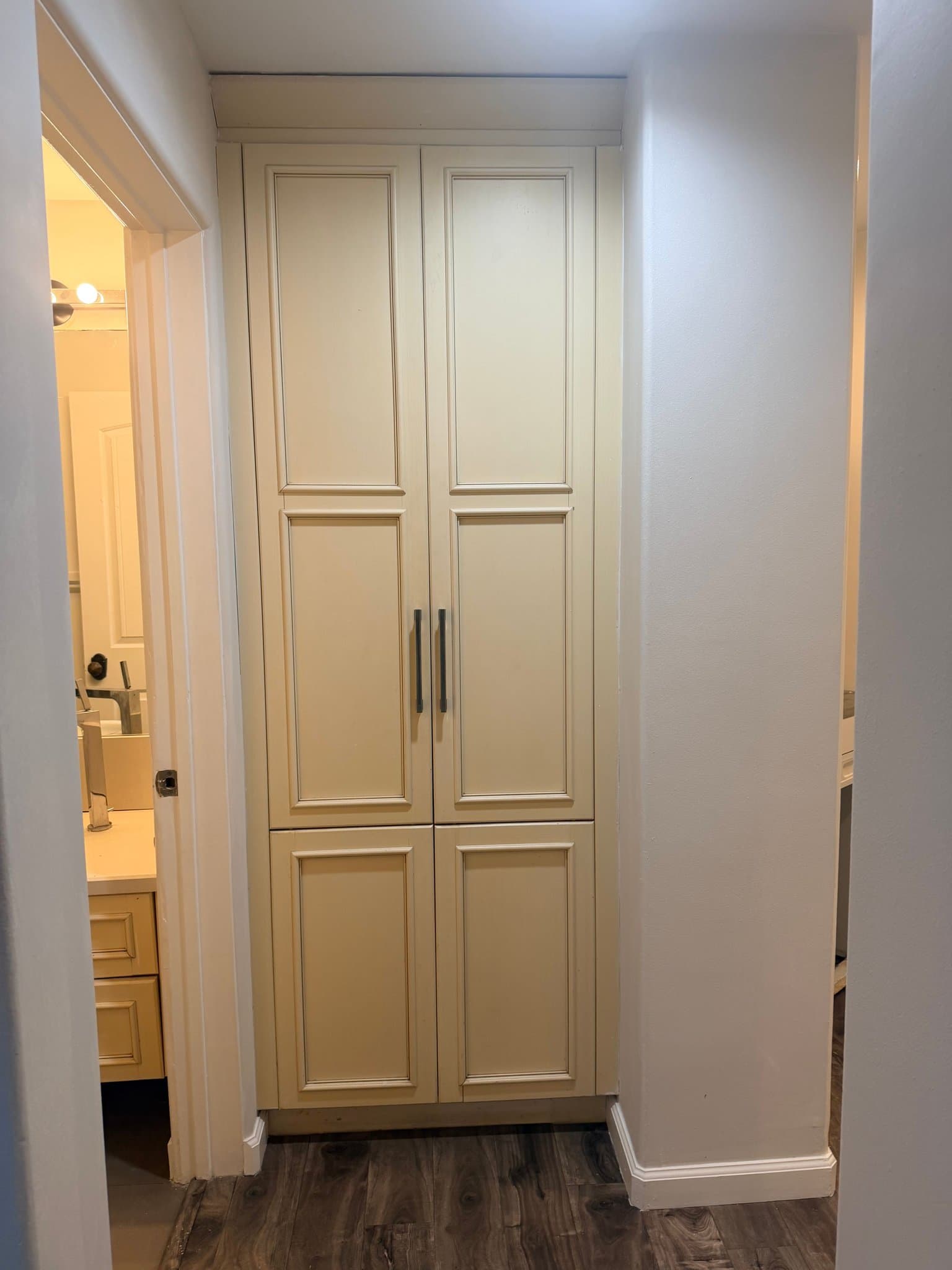 West Hollywood Apartment: 917 N. Sierra Bonita Ave