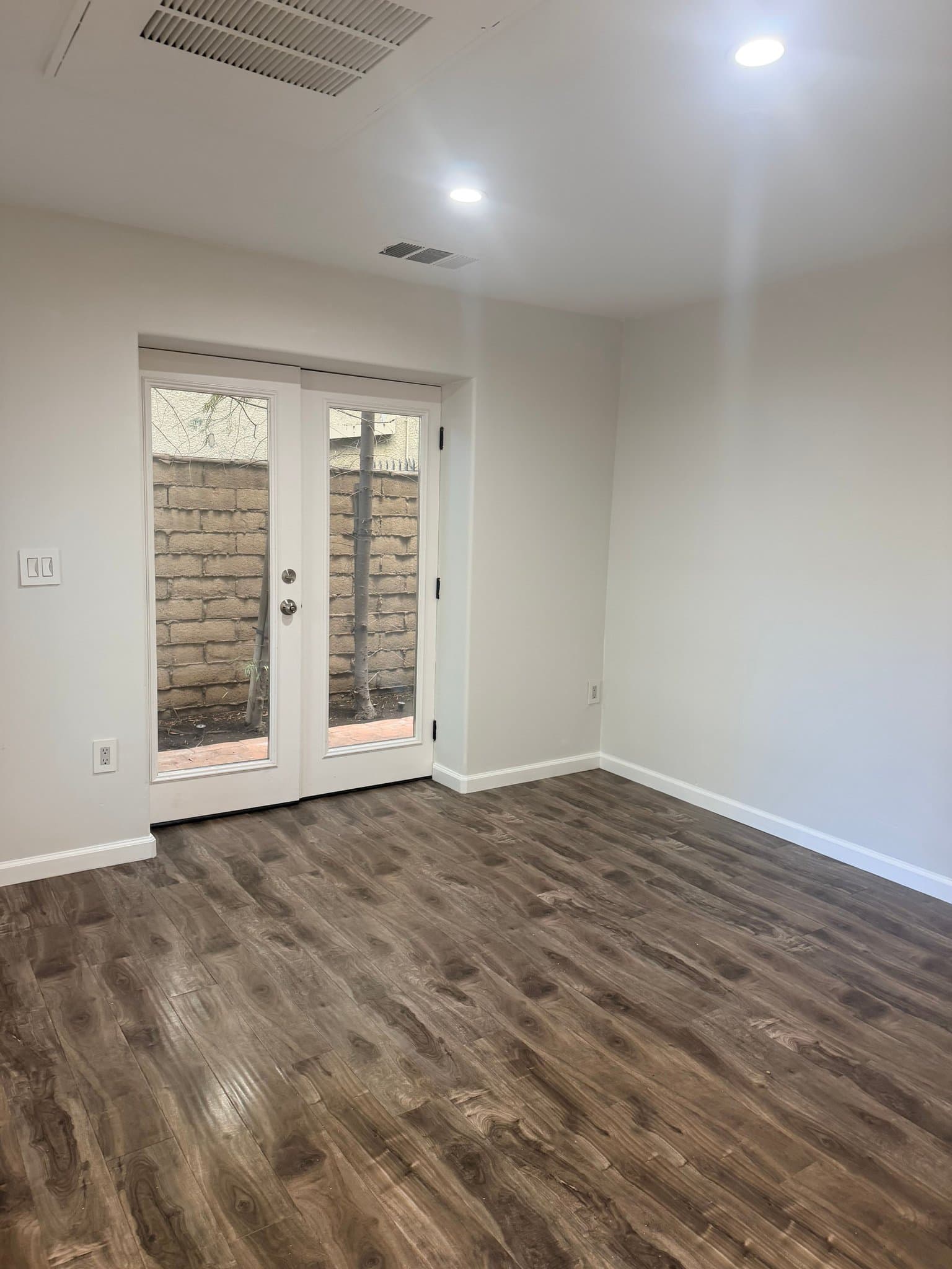West Hollywood Apartment: 917 N. Sierra Bonita Ave