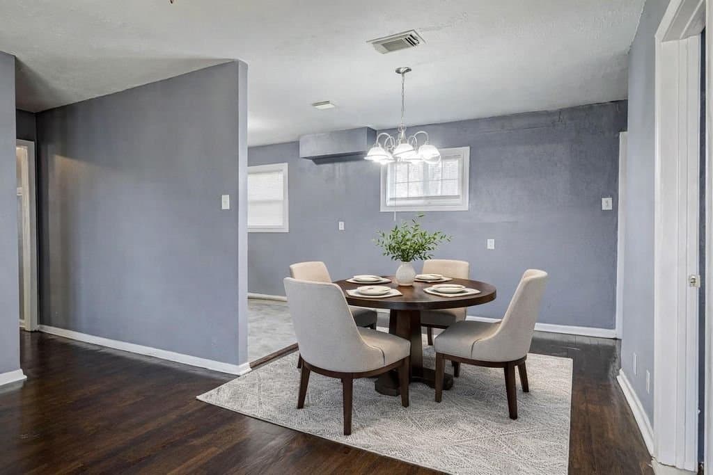 Houston House: 9506 Sierra Dr