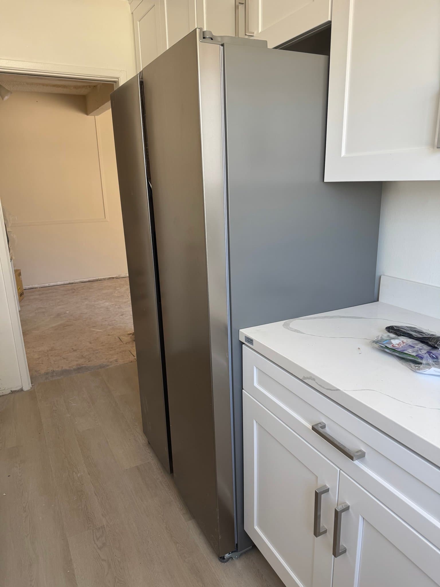 Sherman Oaks Apartment: 4450 Murietta Ave
