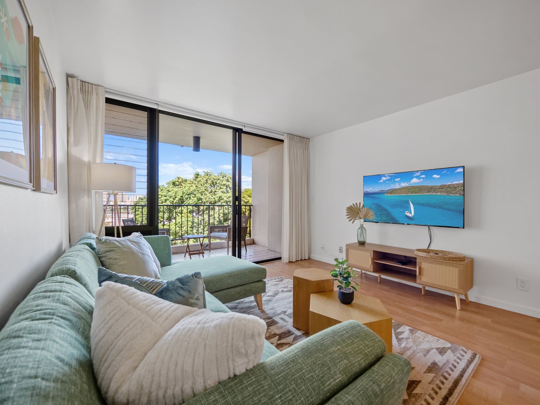 Honolulu Condo: 3138 Waialae Ave