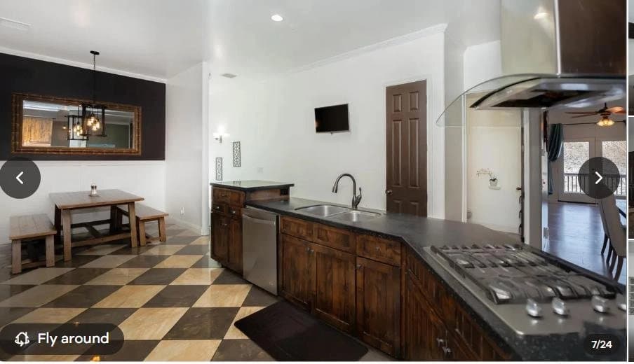 Jerome House: 893 Hampshire Rd