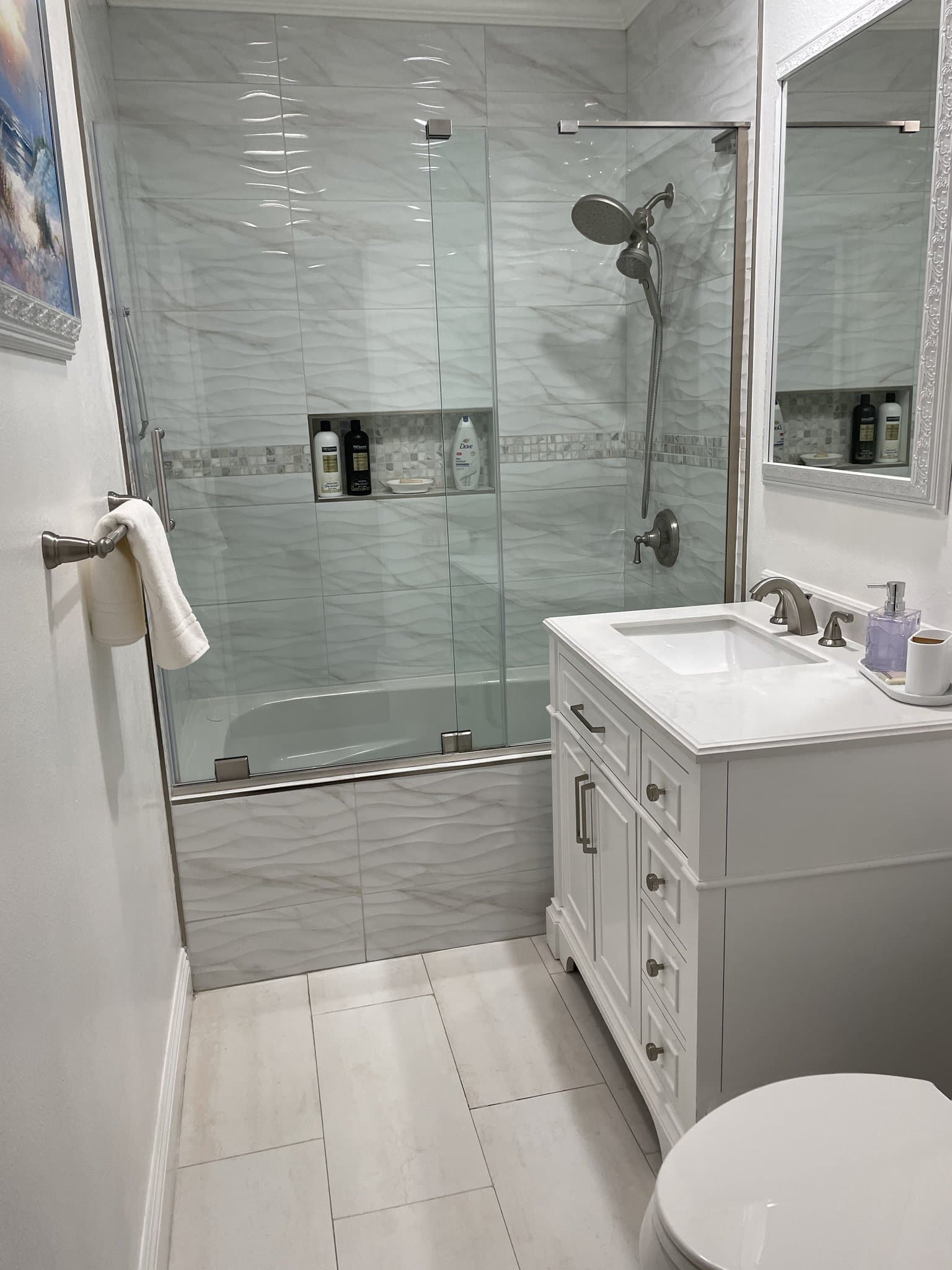 Burbank House: 2019 N Maple St