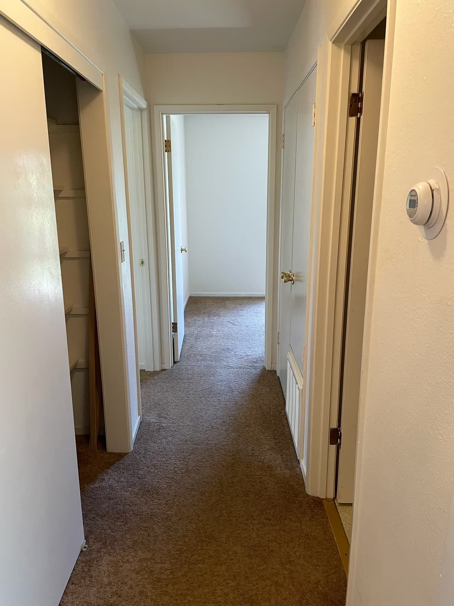WALNUT GROVE House: 14121 Grand Avenue