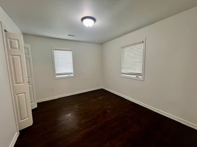Fayetteville Apartment: 364 E 7th St