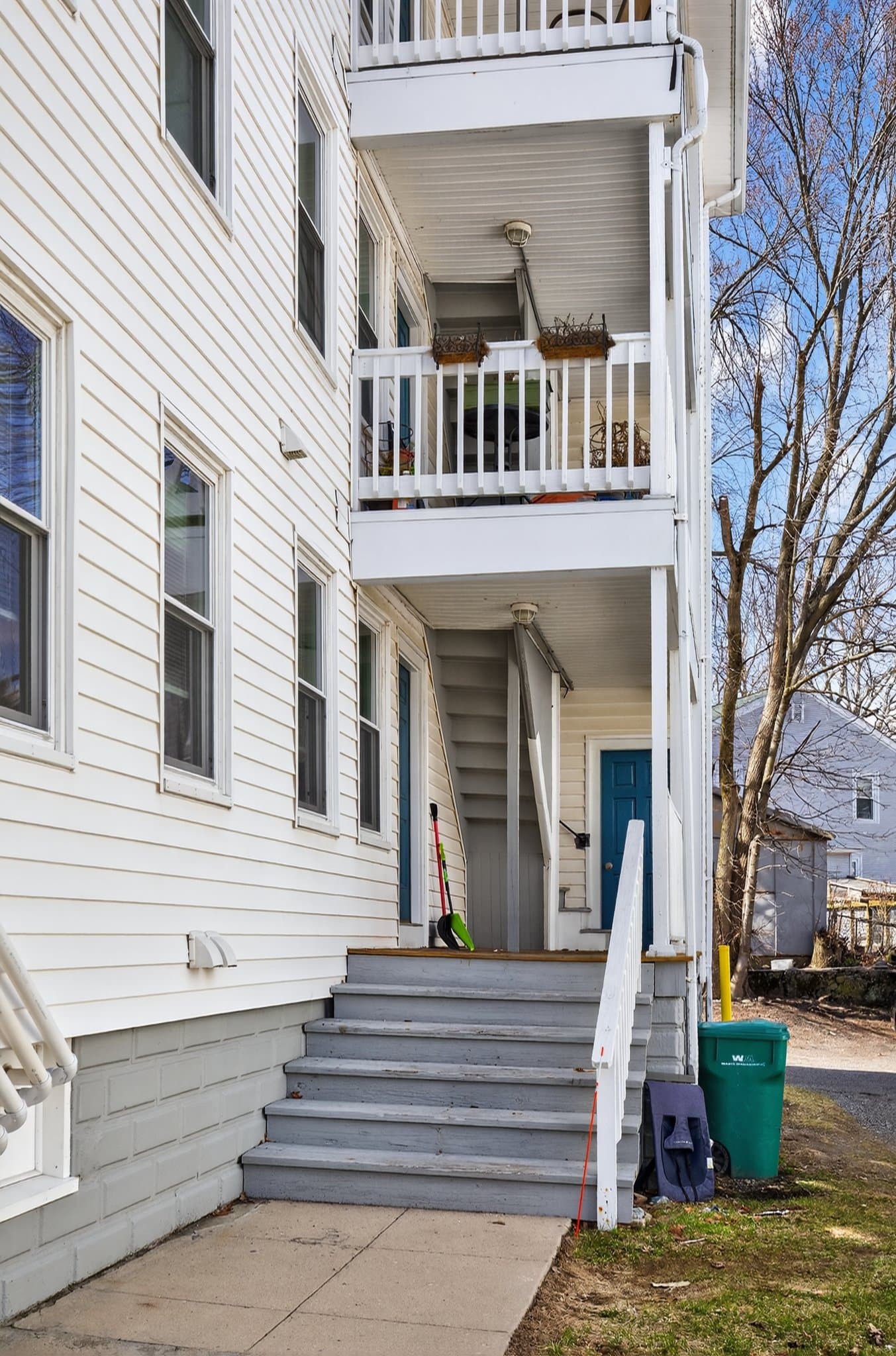 Attleboro Apartment: 187 County Street