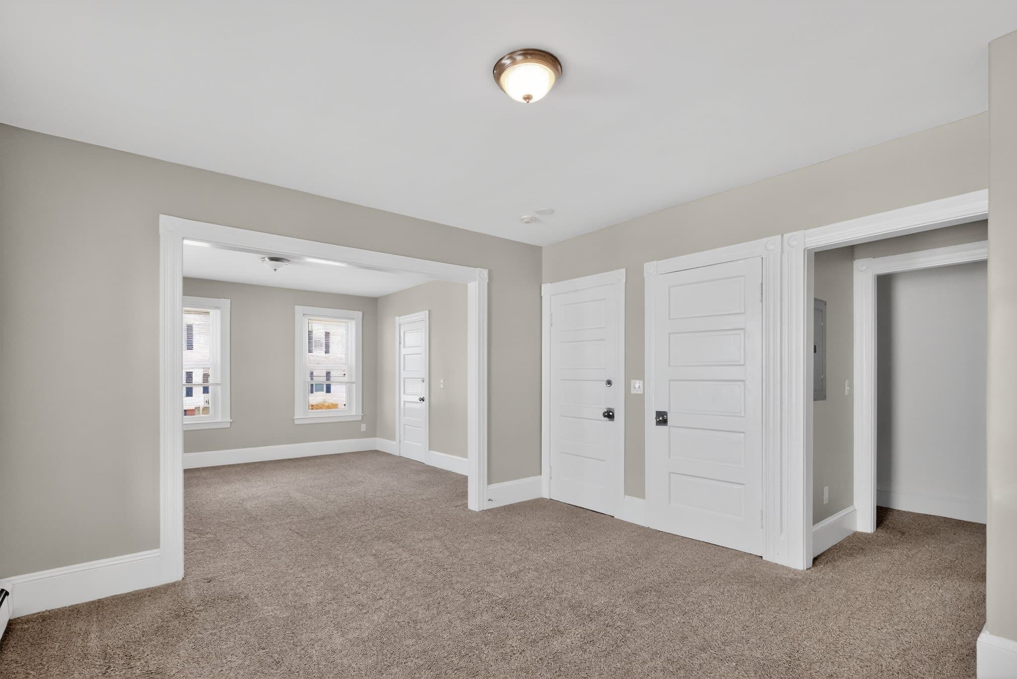 Attleboro Apartment: 187 County Street