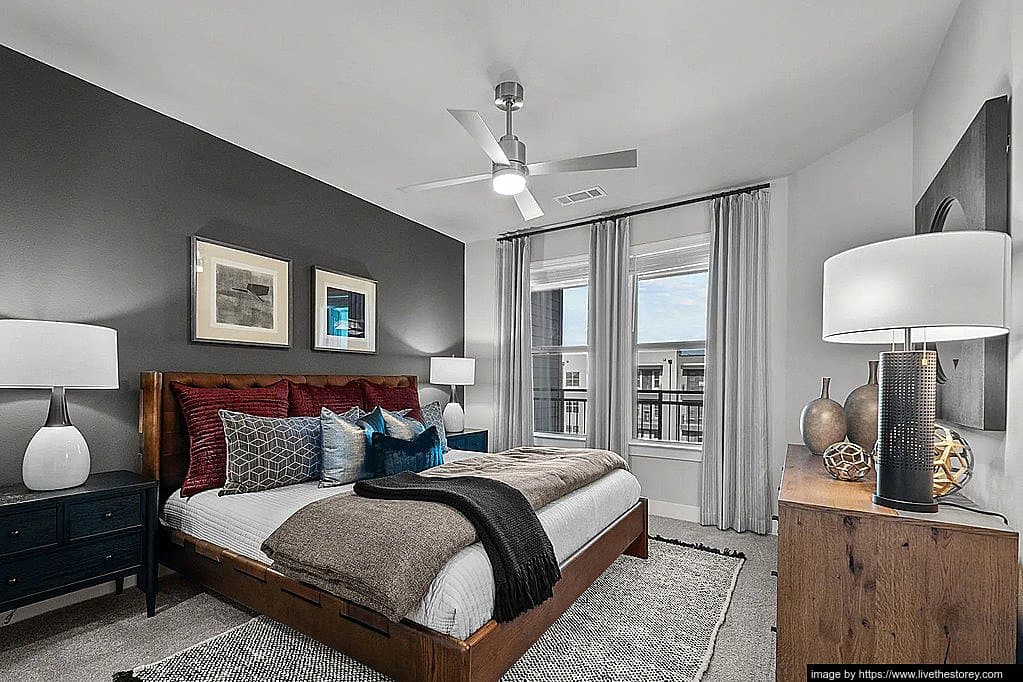 Dallas Apartment: 8001 N Stemmons Fwy