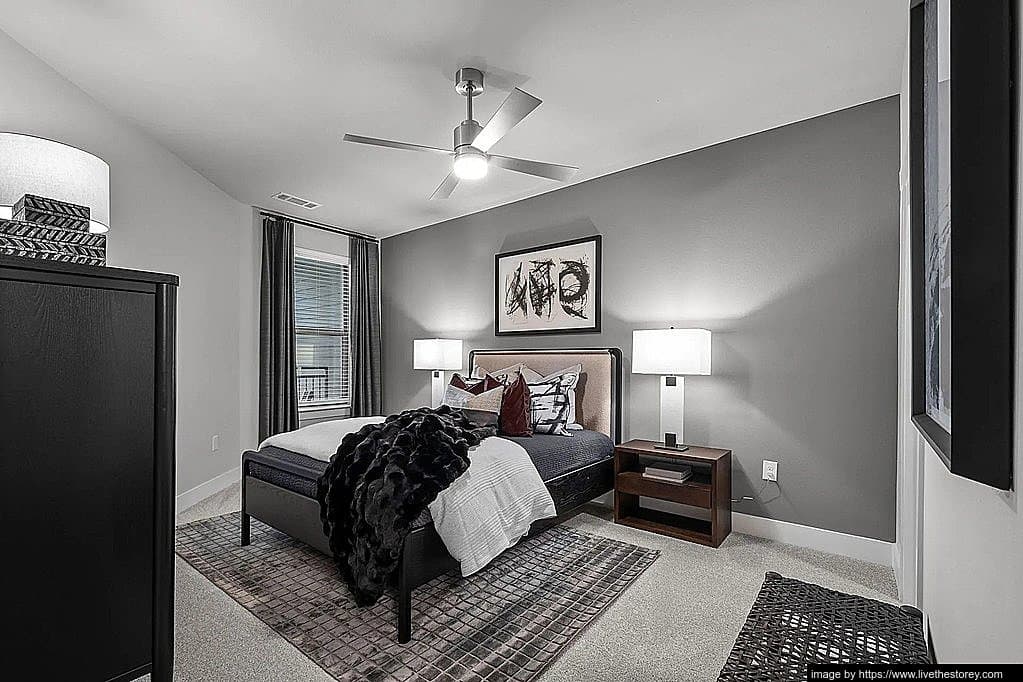 Dallas Apartment: 8001 N Stemmons Fwy