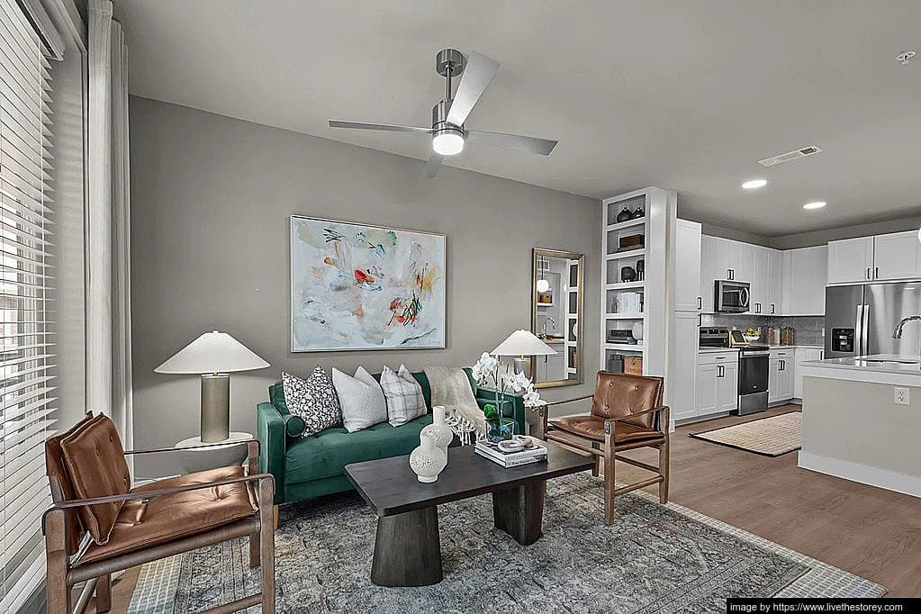 Dallas Apartment: 8001 N Stemmons Fwy