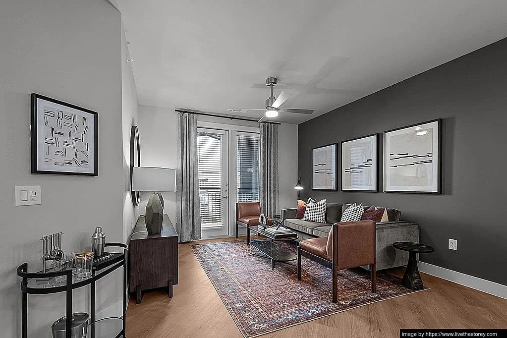 Dallas Apartment: 8001 N Stemmons Fwy