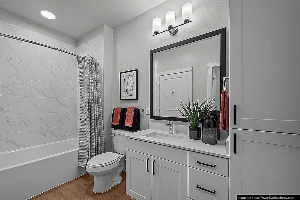 Dallas Apartment: 8001 N Stemmons Fwy