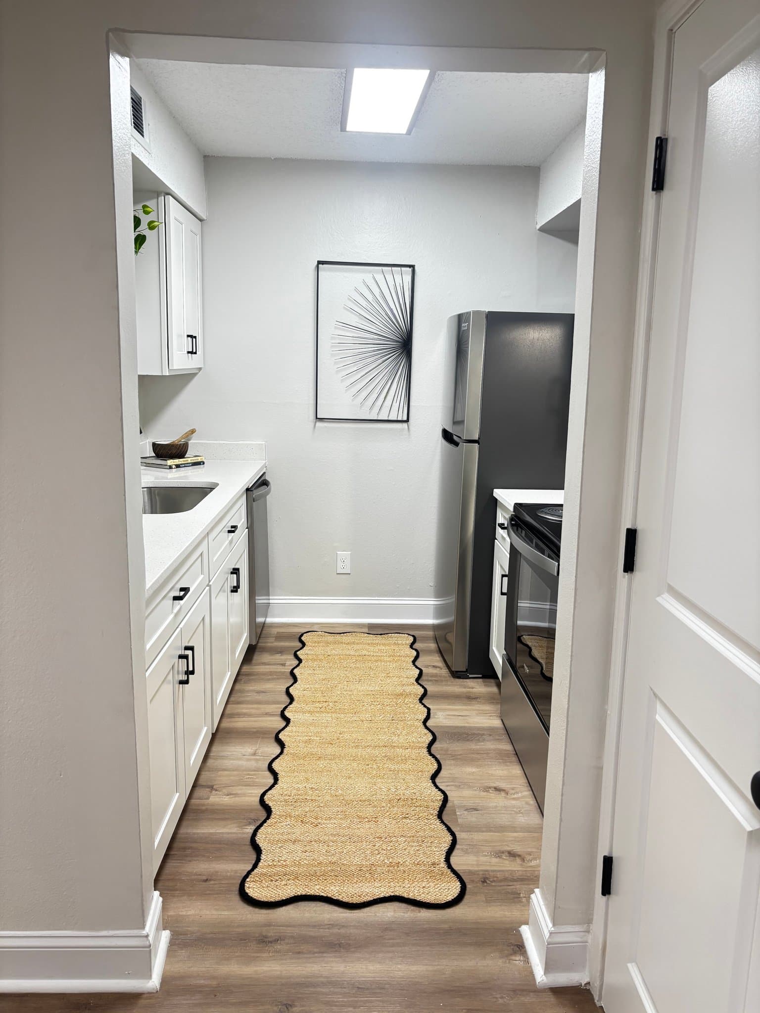 Mobile Apartment: 442 Cottage Hill Rd