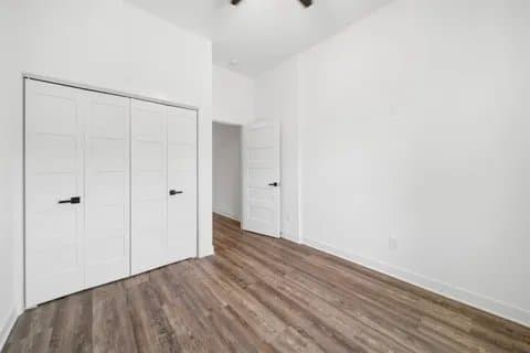 Houston Multiplex: 5813 England St