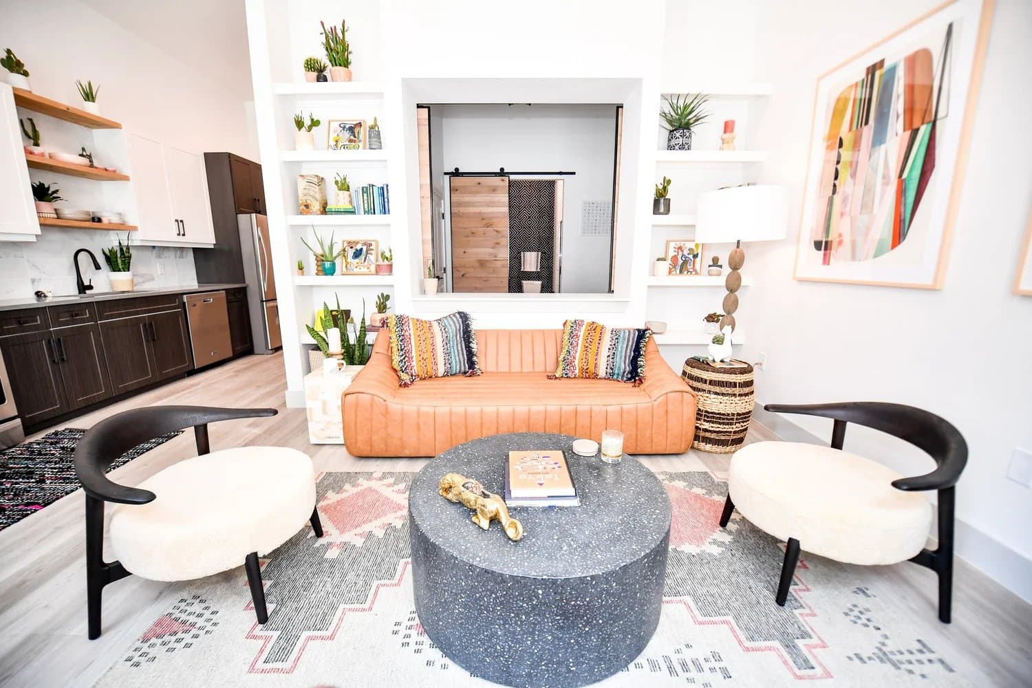 Dallas Apartment: 200 N Bishop Ave