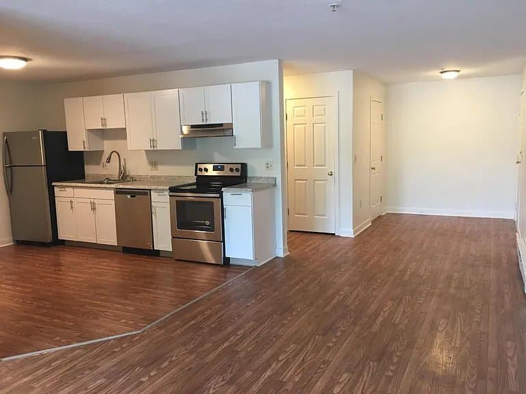 Amherst Apartment: 30 Gatehouse Road