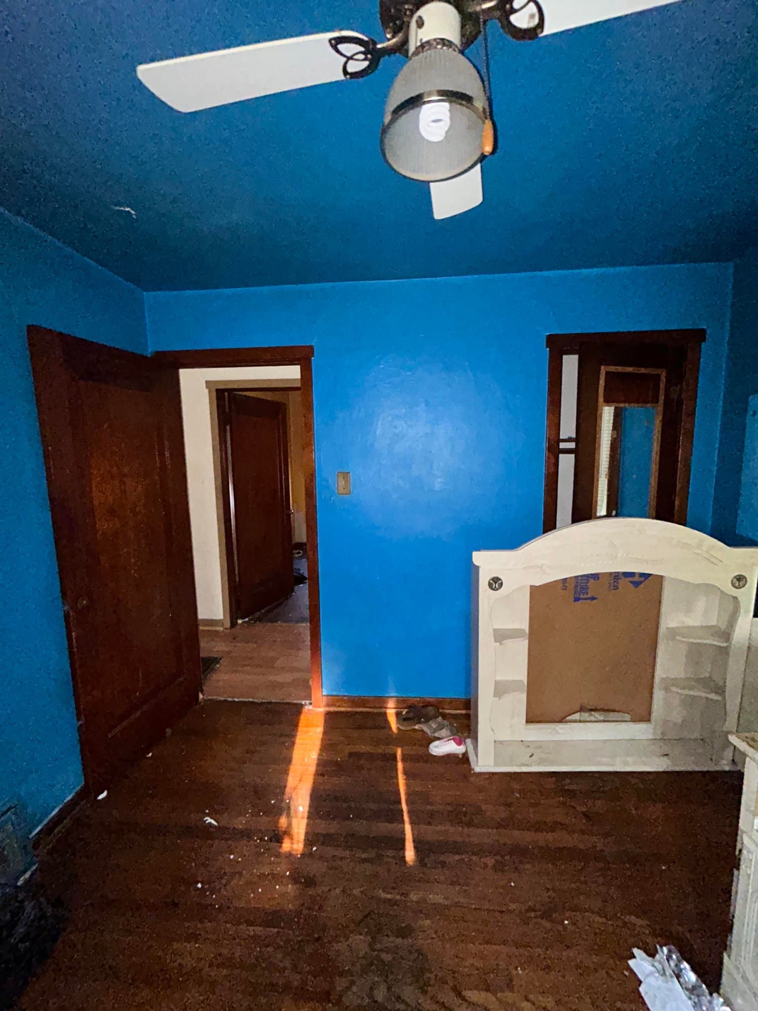 East Saint Louis House: 5538 Avon Pl