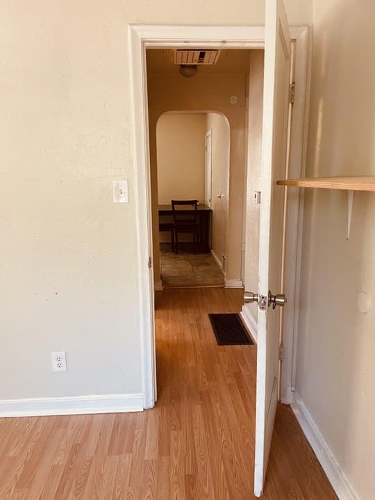 Salt Lake City Single Room: 728 Logan Ave S