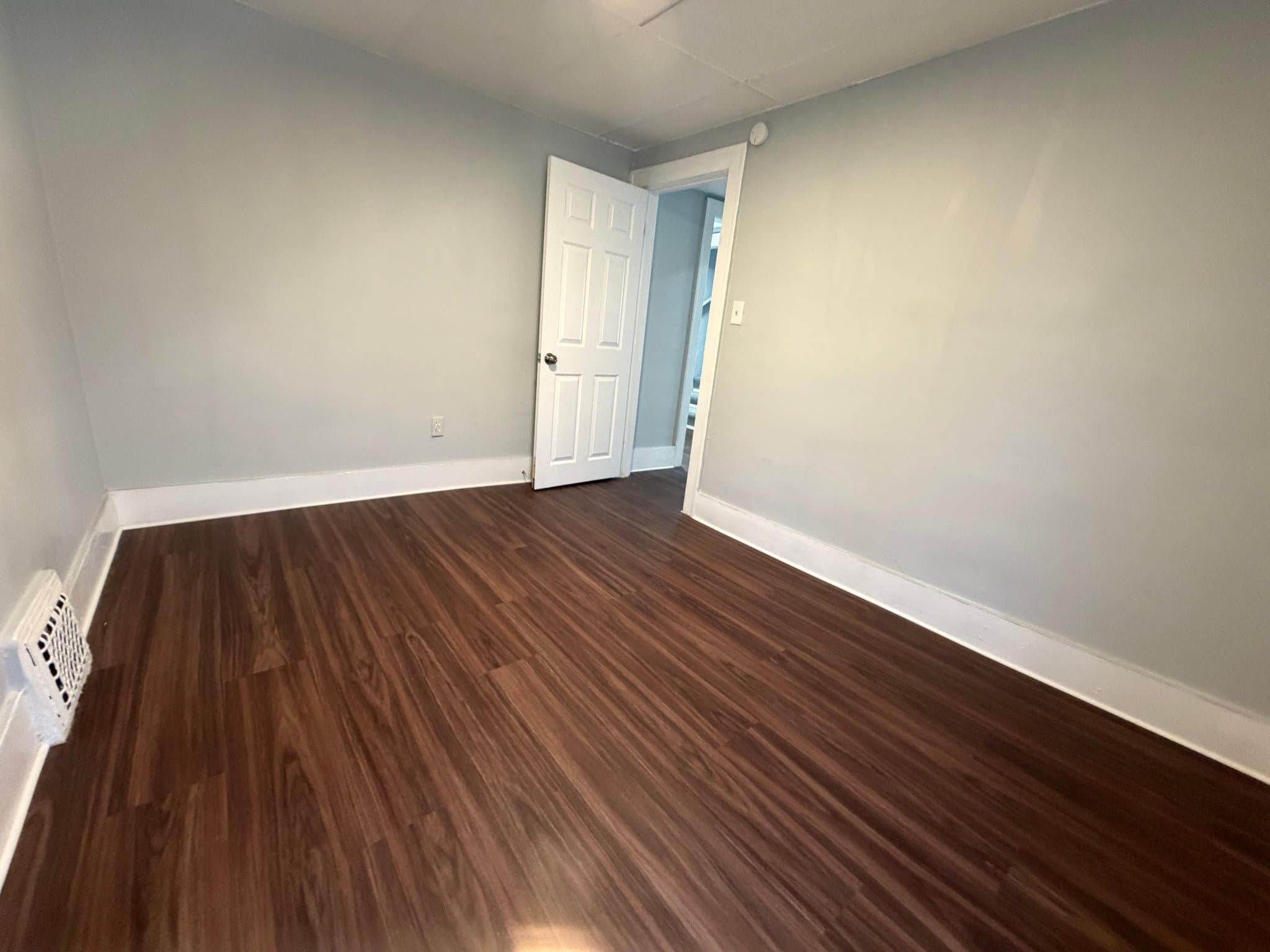 Pontiac House: 107 N Sanford Street