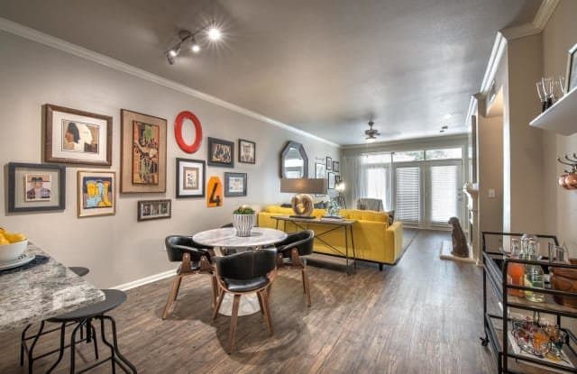 Dallas Apartment: 7927 Forest Lane