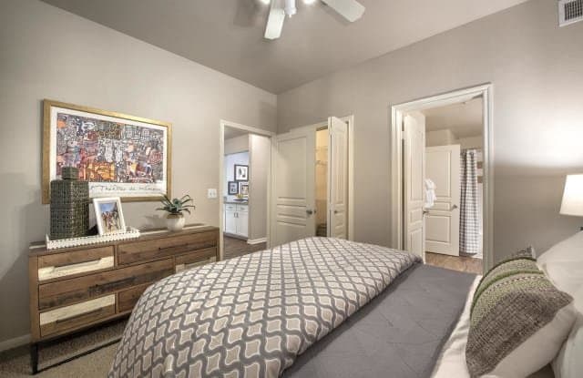 Dallas Apartment: 7927 Forest Lane