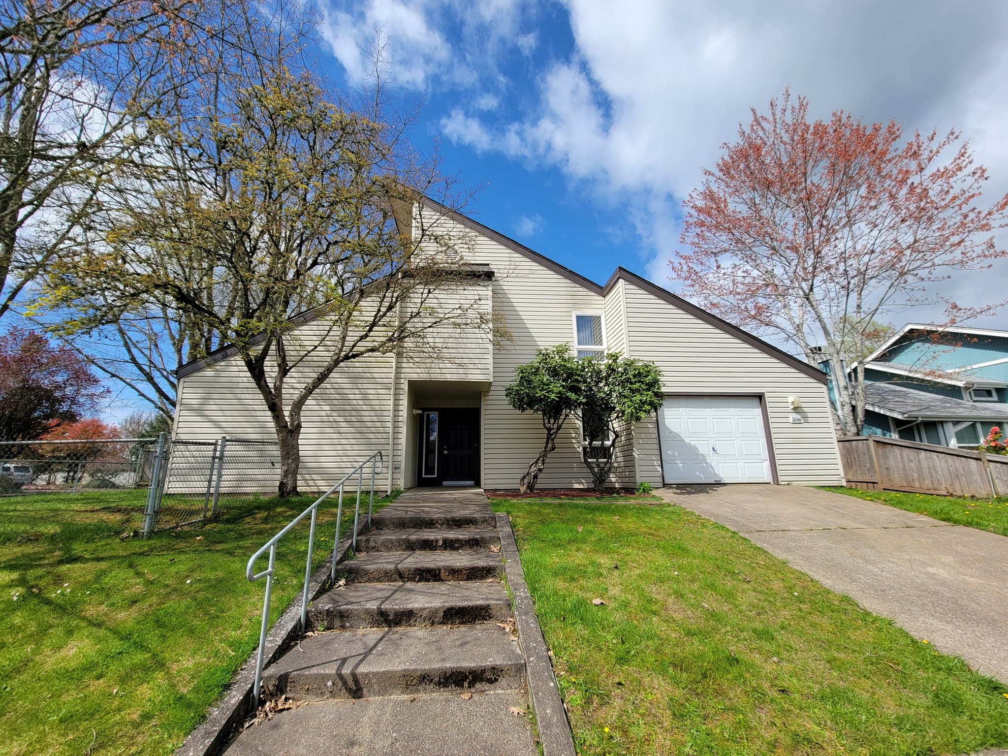 Eugene House: 2044 Assumption Street