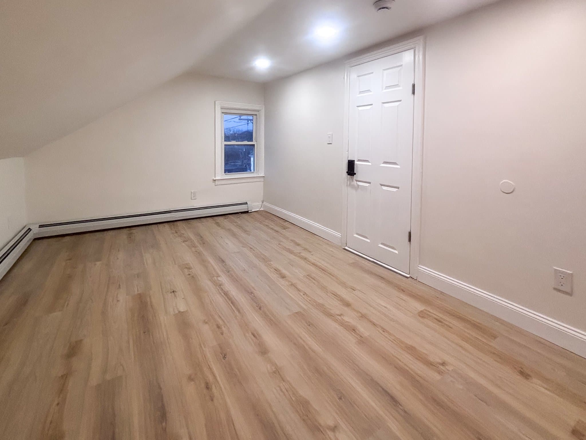 Providence Single Room: 38 Judith St