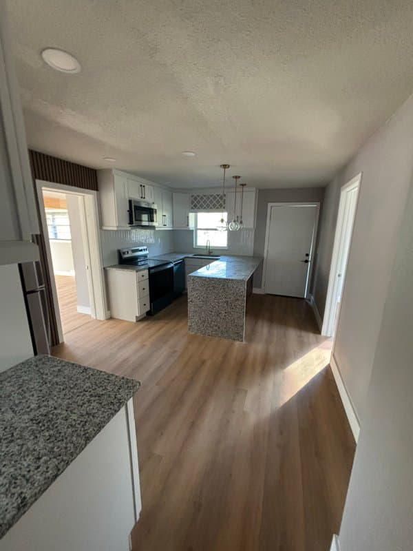 Orlando Single Room: 5500 Huber Dr.