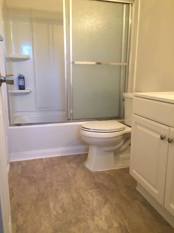 Auburn Single Room: 11834 SE 318th PL