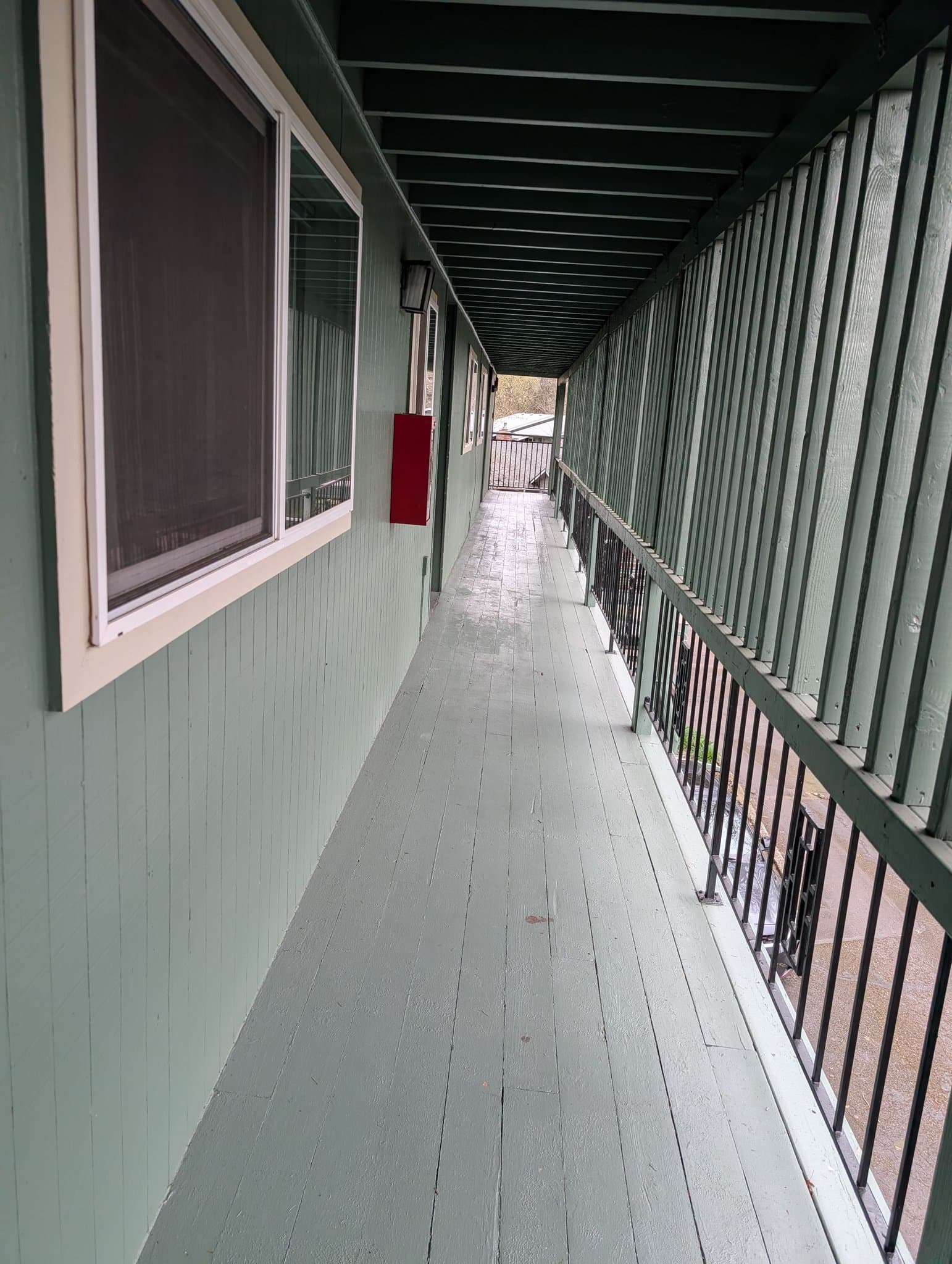 Salem House: 1116 Waller St SE