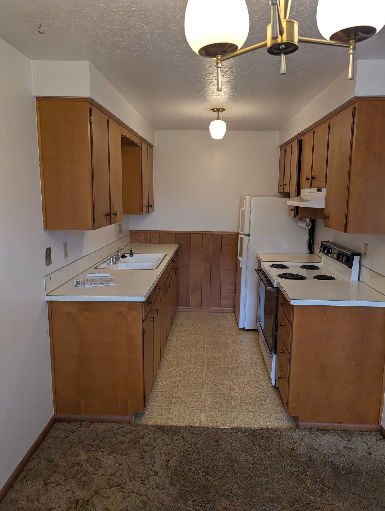 Salem House: 1116 Waller St SE