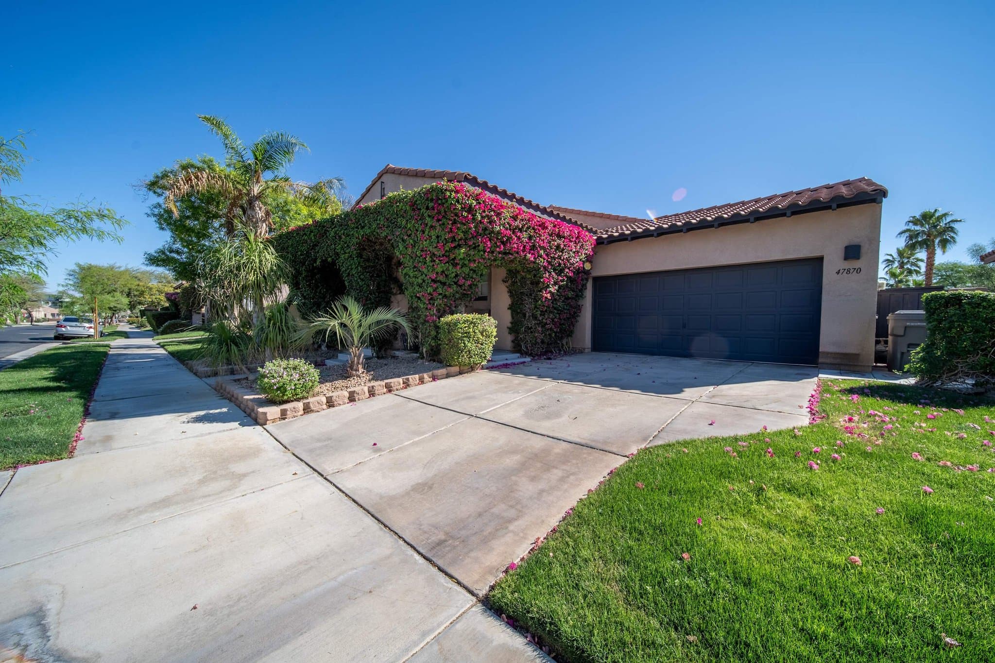 La Quinta House: 47870 Sumac Street