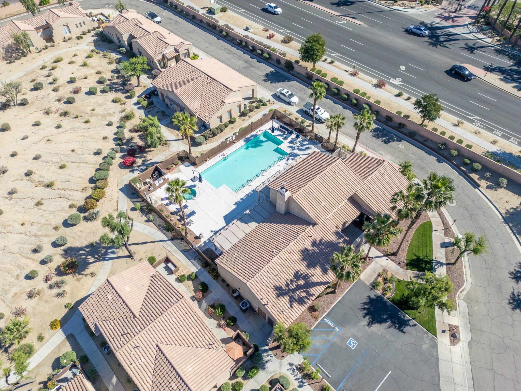 La Quinta House: 47870 Sumac Street