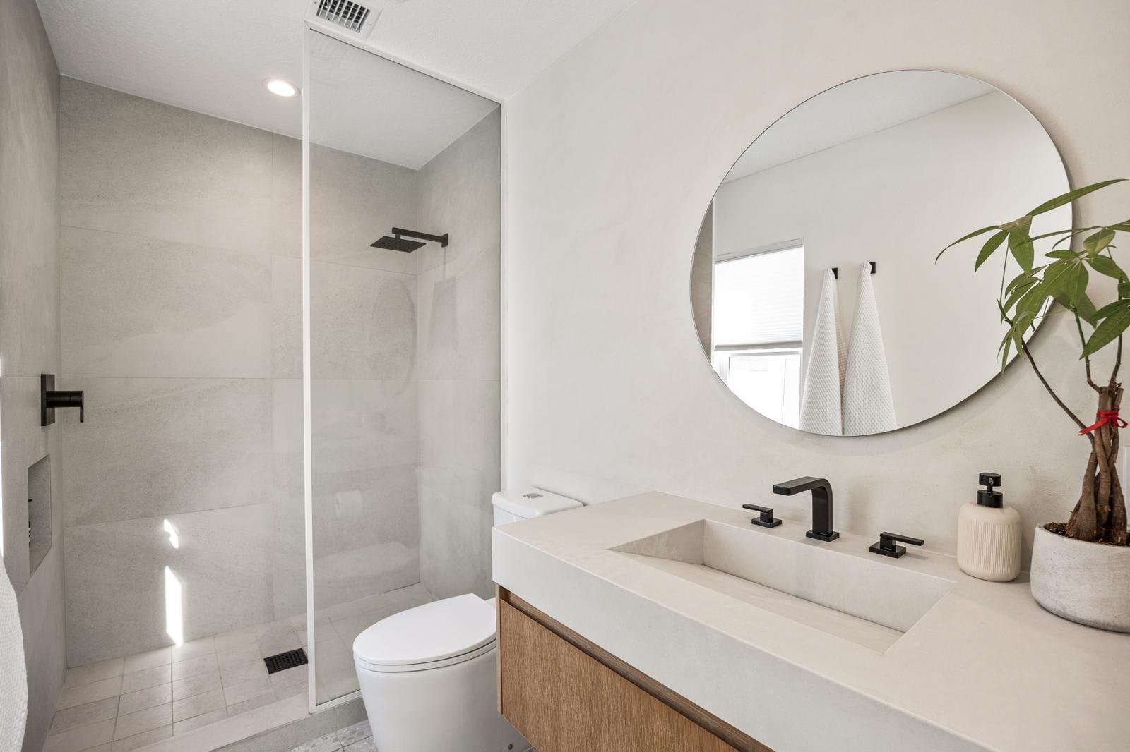 Palm Desert House: 73125 Guadalupe Avenue