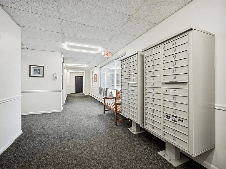 Philadelphia Apartment: 7210 Oxford Ave