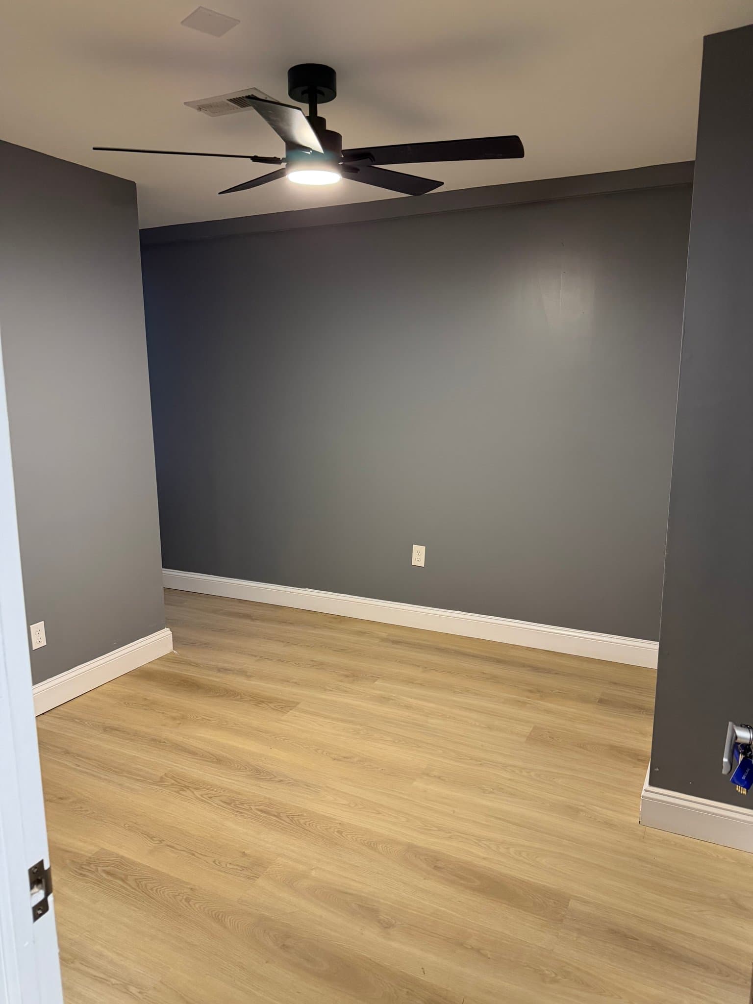 Baltimore Single Room: 427 South Augusta Avenue