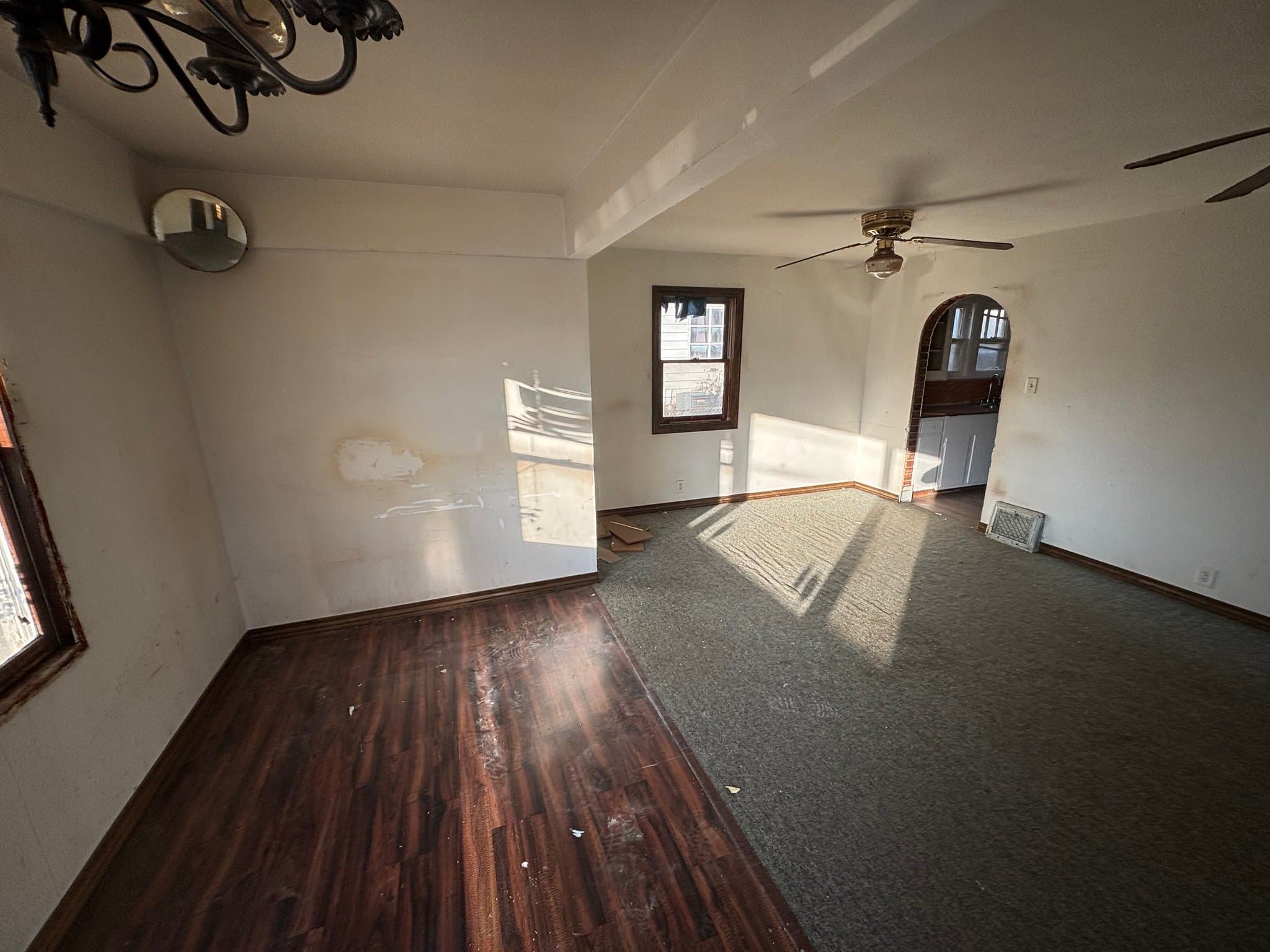 Springfield House: 924 N Edmond St