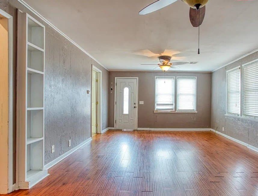 Watonga House: 813 N Burford Ave