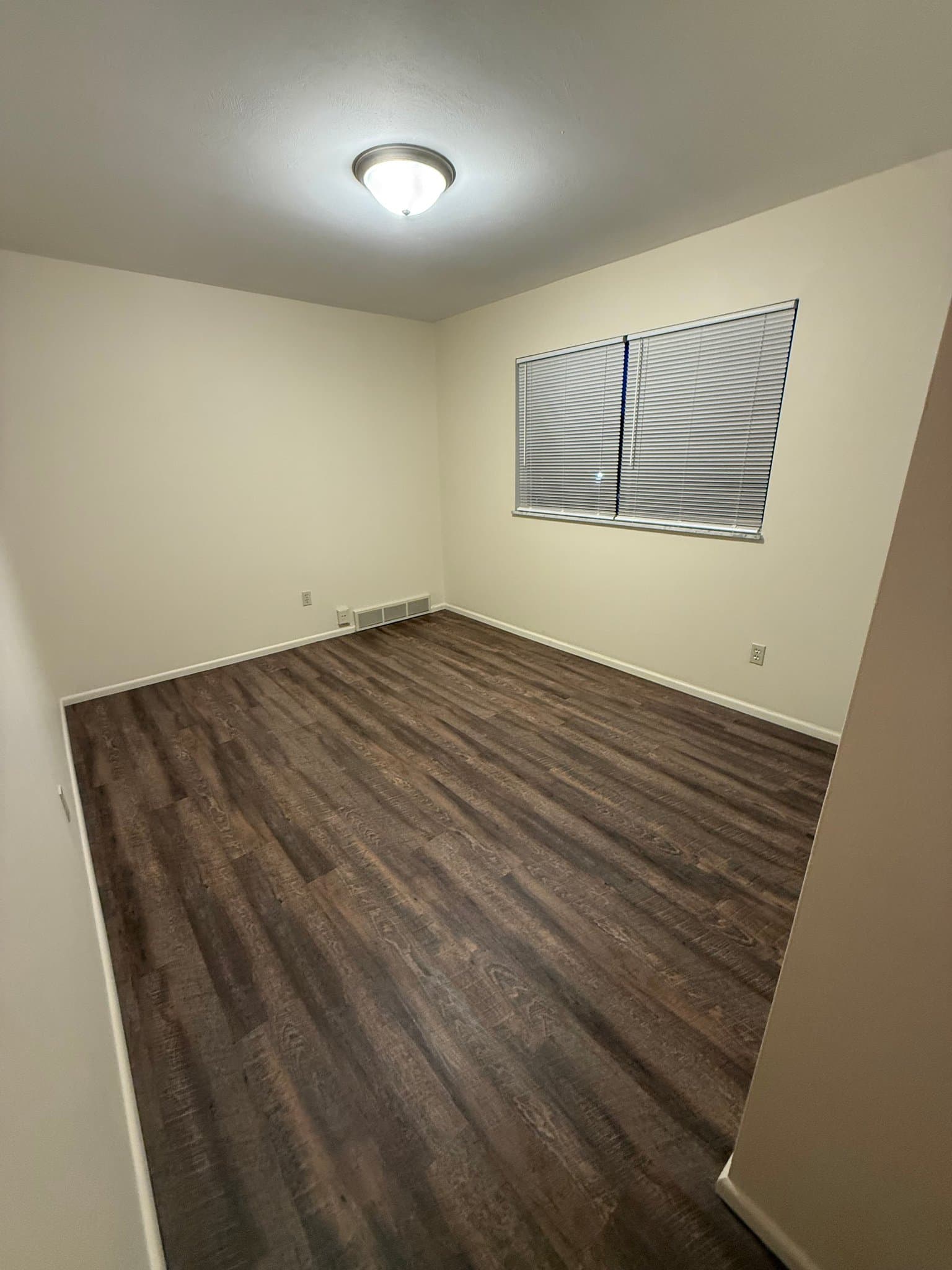 St. Louis Apartment: 5401 Eichelberger 2D