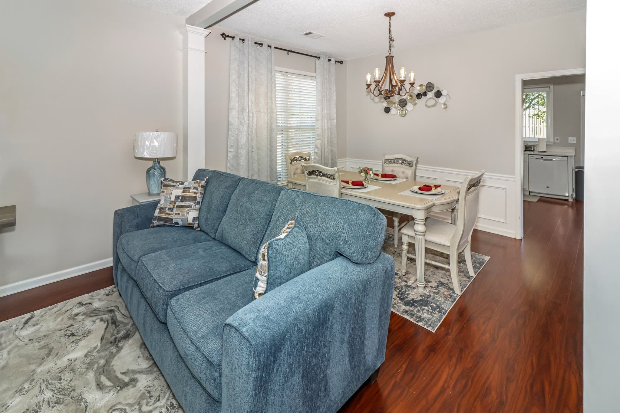 Cumming House: 4030 Ridgefair Dr,