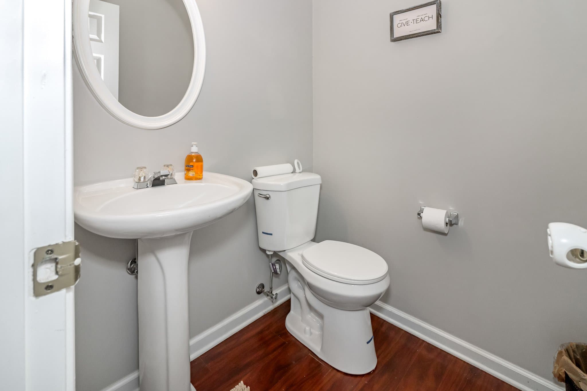 Cumming House: 4030 Ridgefair Dr,