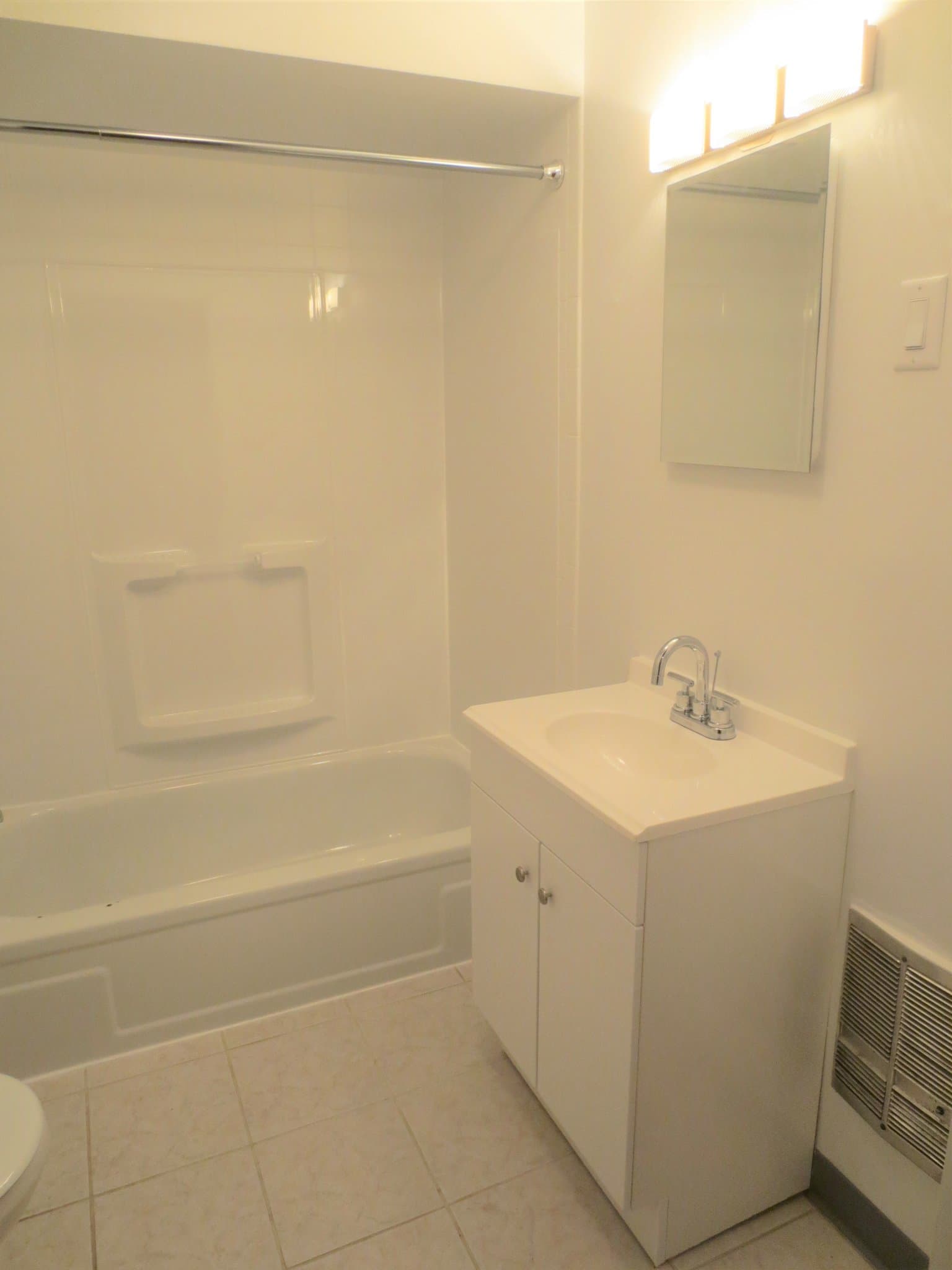 Pittsburgh Apartment: 5704 Darlington Road
