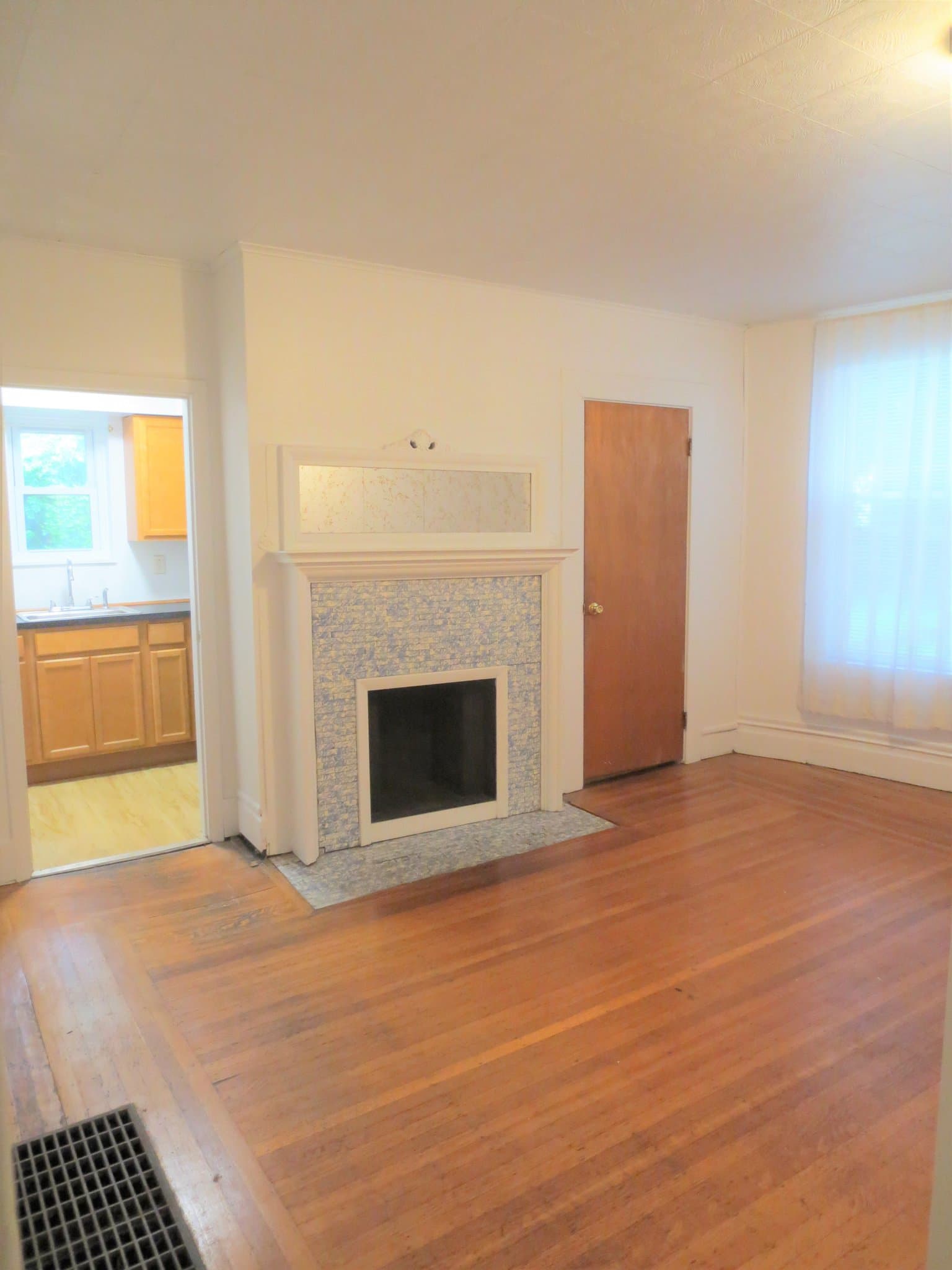 Pittsburgh Apartment: 5704 Darlington Road