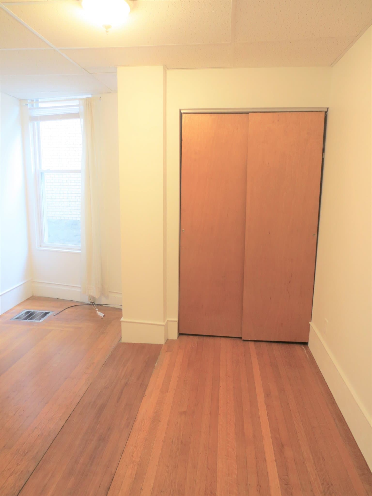 Pittsburgh Apartment: 5704 Darlington Road