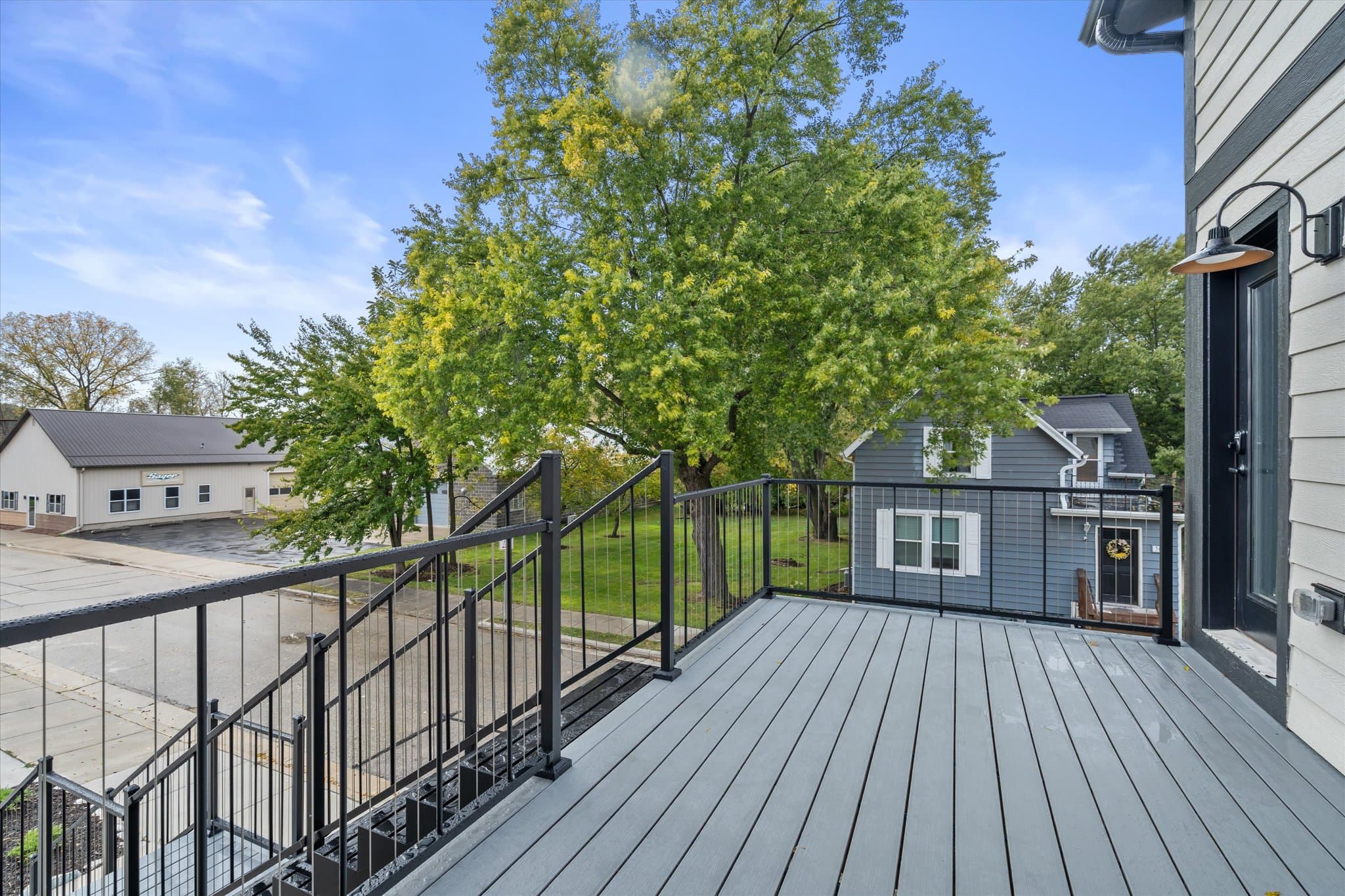 Slinger Apartment: 308 Oak St