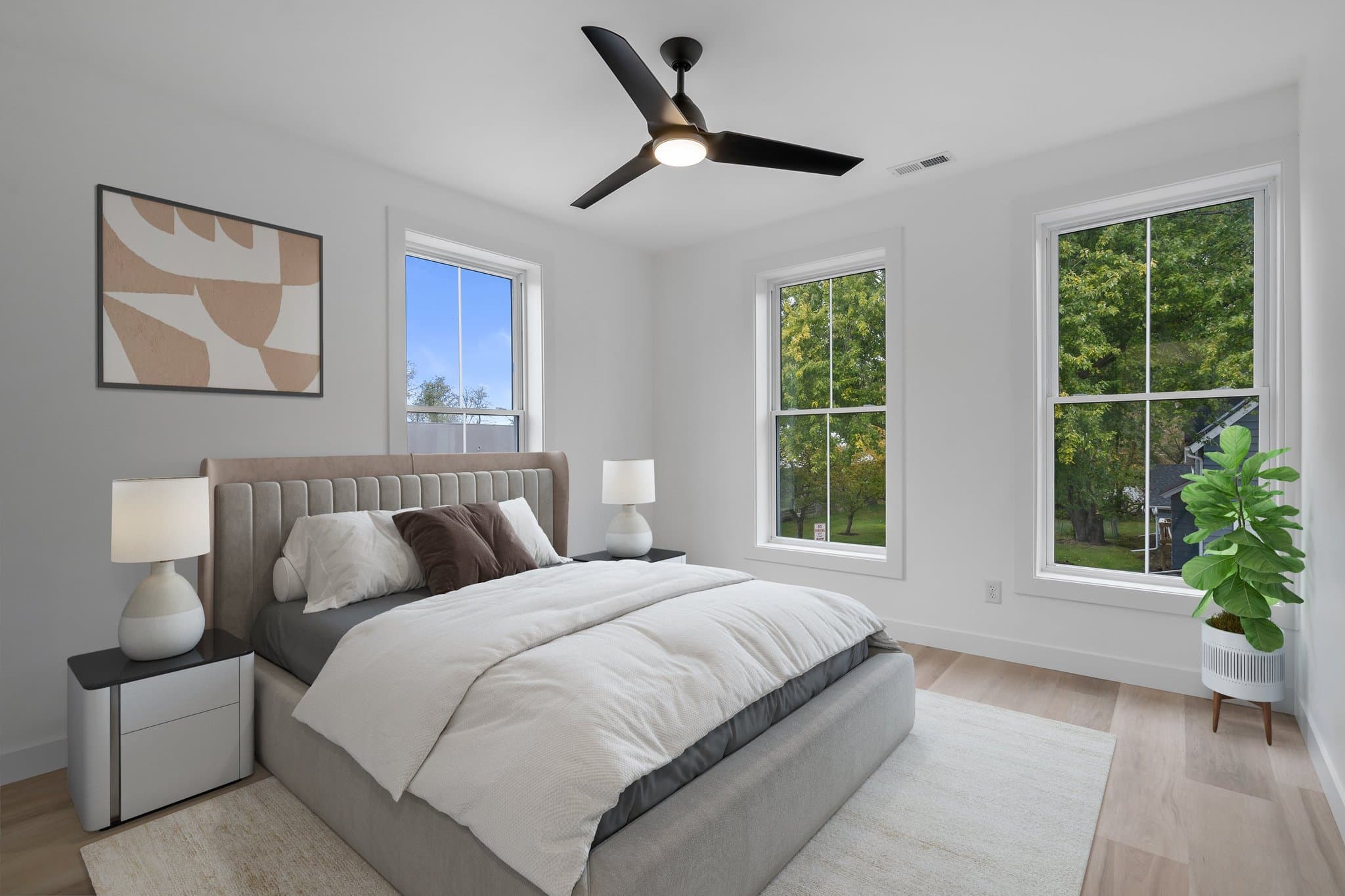 Slinger Apartment: 308 Oak St